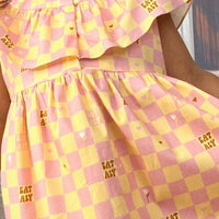 Ärmellose Kleid in gelb - rosa Karo - Muster - The Baltic Shop