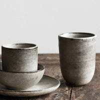 Becher aus Steinzeug - The Baltic Shop