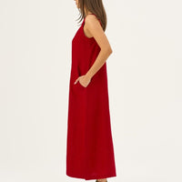 Fugue Leinenkleid in Rot – Langes Sommerkleid mit modernem Minimalismus - The Baltic Shop