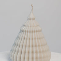 Handgegossene Kerze - Christbaum aus Soja und Rapswachs - The Baltic Shop