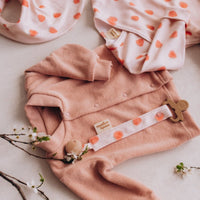 Jacke aus Bio Baumwolle mit Erdbeerstickerei - The Baltic Shop