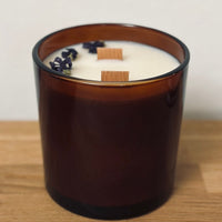 Kerze im Glas mit Ätherischen Öl der Patschuli - The Baltic Shop