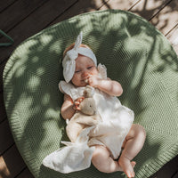 Kuschelhase mit Musselintuch - The Baltic Shop