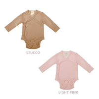 Langarmwickelbody aus Merinowolle und Seide - 2 Farben - The Baltic Shop