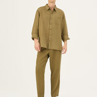 Leinenhemd – Unisex Hemd aus 100 % Leinen in Khaki, locker geschnitten - The Baltic Shop