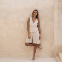 Leinenshorts Mila in Beige - The Baltic Shop