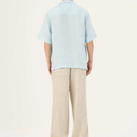 Libertas Shirt in Baby Blau – Moderne Leichtigkeit aus Leinen - The Baltic Shop