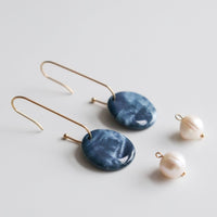 Marée Kollektion: Porzellan - Ohrringe mit Edelstahl - Ohrringen und Süßwasserperlen - The Baltic Shop