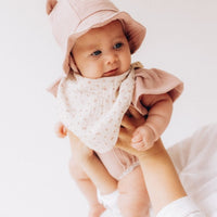 Musselin Lätzchen aus Bio Baumwolle in 4 Farben - The Baltic Shop