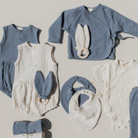 Musselin Romper aus bio baumwolle in ecru - The Baltic Shop