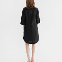 Prelude Kleid in Schwarz – Zeitlose Leichtigkeit aus Leinen - The Baltic Shop