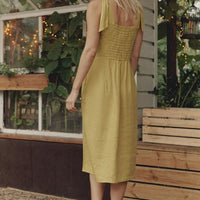 Rumba Kleid aus Leinen in Currygelb - The Baltic Shop