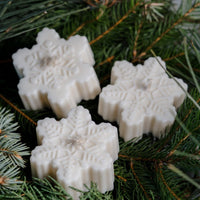 Schneeflocke - Kerze aus Sojawachs mit Orange - Zimt Duft - The Baltic Shop