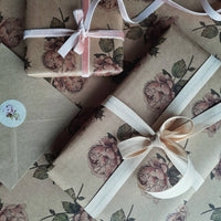 Set mit 3 Stück Vintage Rose Kraft - Geschenkpapier - The Baltic Shop