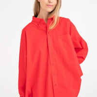 Shirt 'LONDON' - leuchtendes Korallenrot, oversized, aus Baumwolle - The Baltic Shop