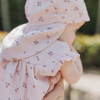 Sonnenhut aus Musselinbaumwolle für Babies - The Baltic Shop