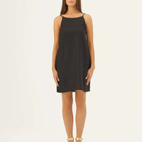Stella Kleid in Schwarz – Verspielte Eleganz mit modernem Twist - The Baltic Shop