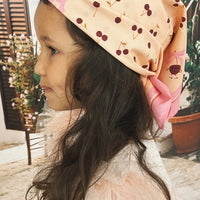 Tuch in Pfirsichfarbe mit kleinen Kirschen - The Baltic Shop