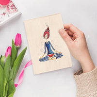 Yoga Grußkarte aus Holz - The Baltic Shop