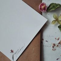 Kleine flache Karte mit scharlachroten roten Rosen - The Baltic Shop