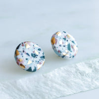 Runde Ohrringe aus Porzellan - The Baltic Shop