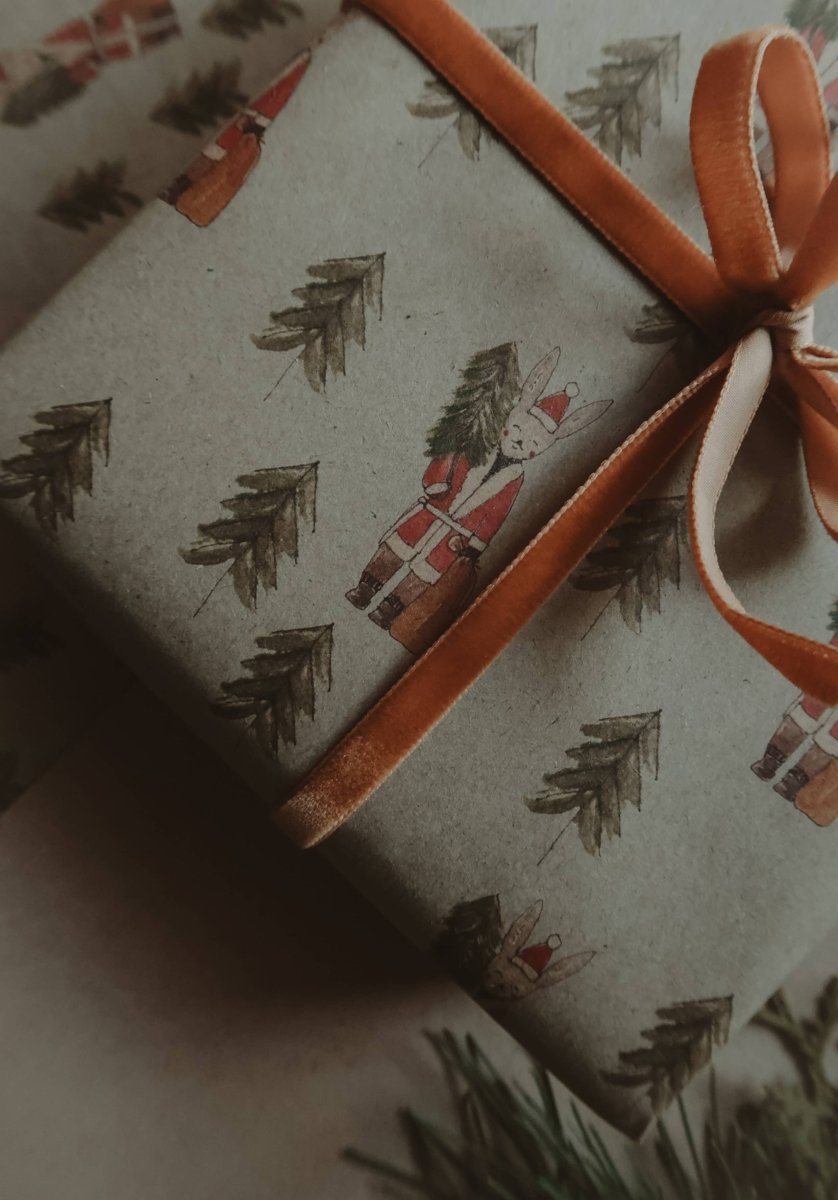 3 - teiliges Geschenkpapier aus Kraftpapier - Hase mit Baum - The Baltic Shop