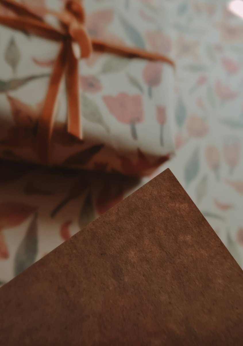 3 - teiliges Set aus Kraftpapier mit Tulpenmotiv - The Baltic Shop