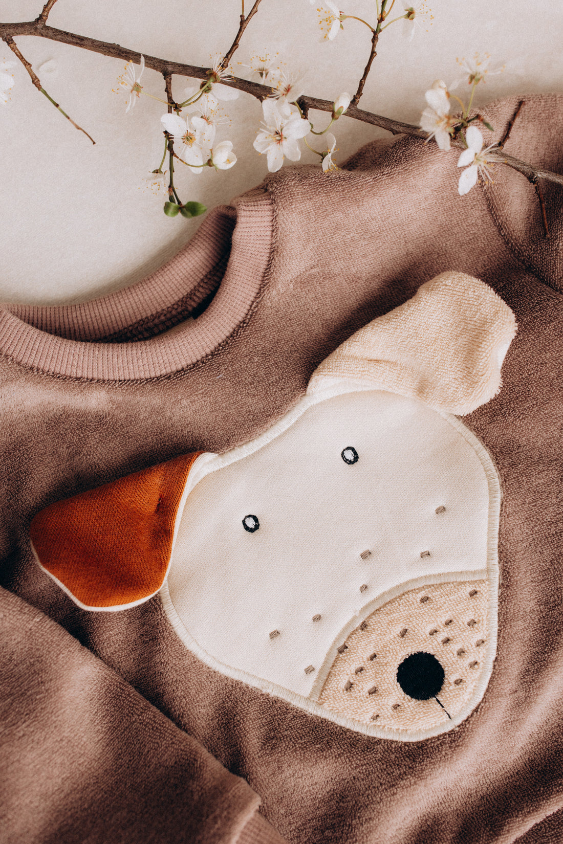 Pullover aus Bio Baumwolle mit Hund oder Schaf Motiv