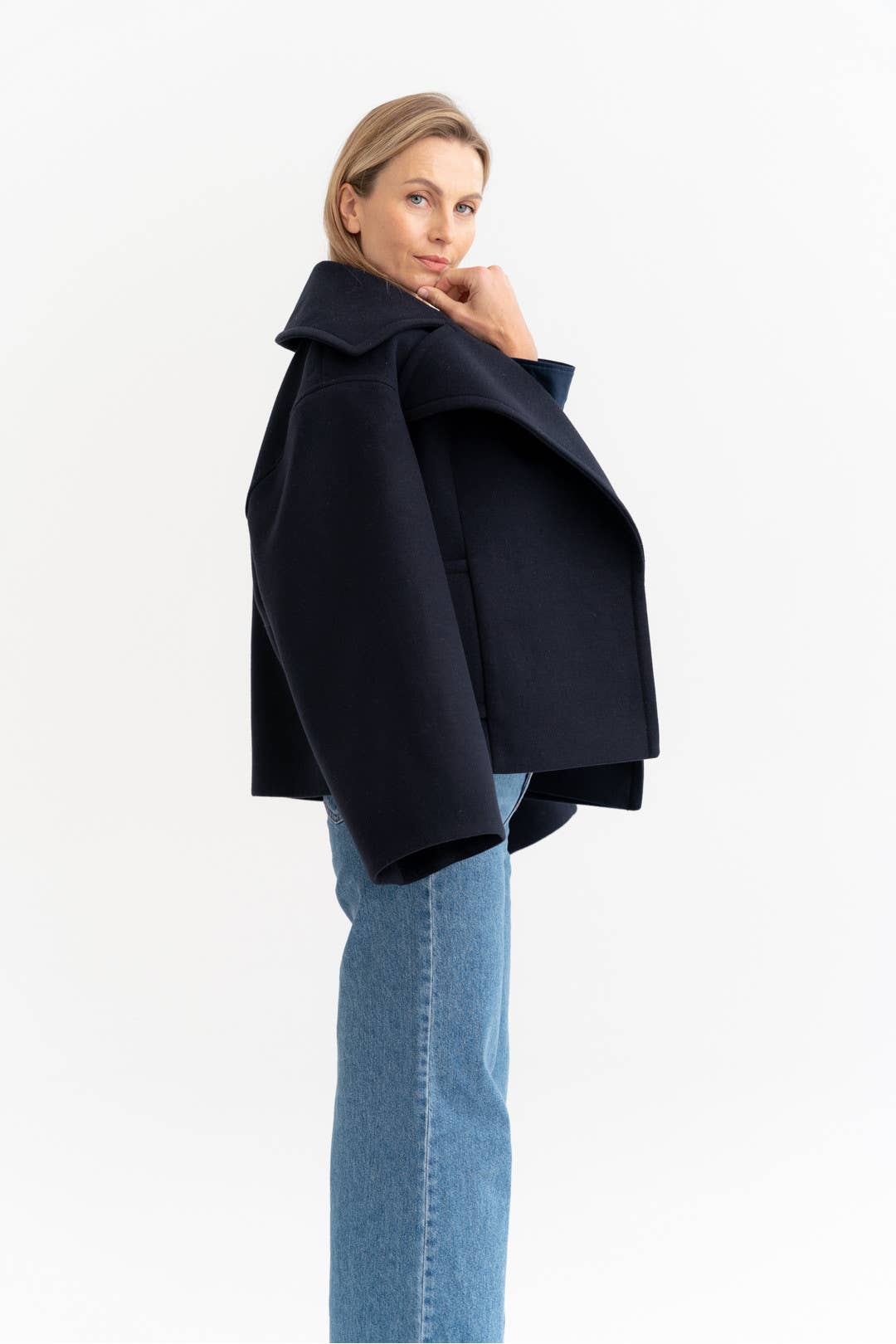 Boxy Mantel in Tiefseeblau