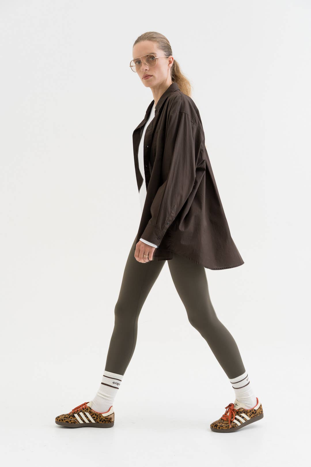 Olivgrüne Leggings – figurbetont & bequem