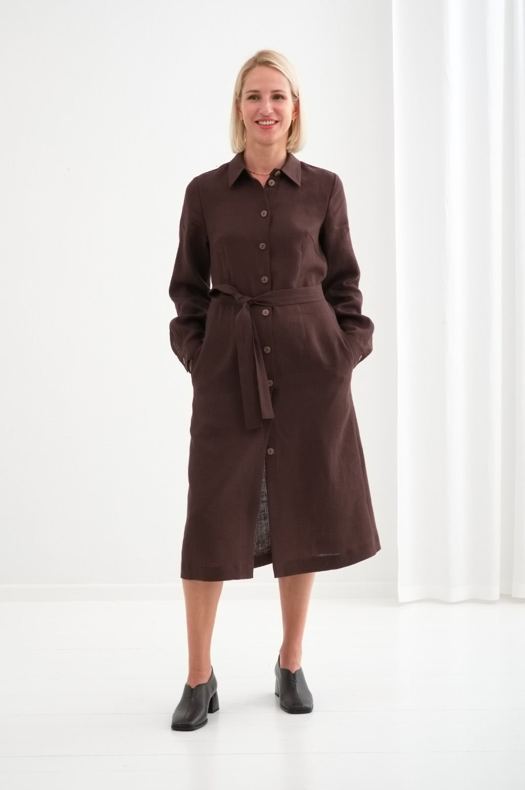 Leinenkleid mit lange Ärmel "Una" AW26