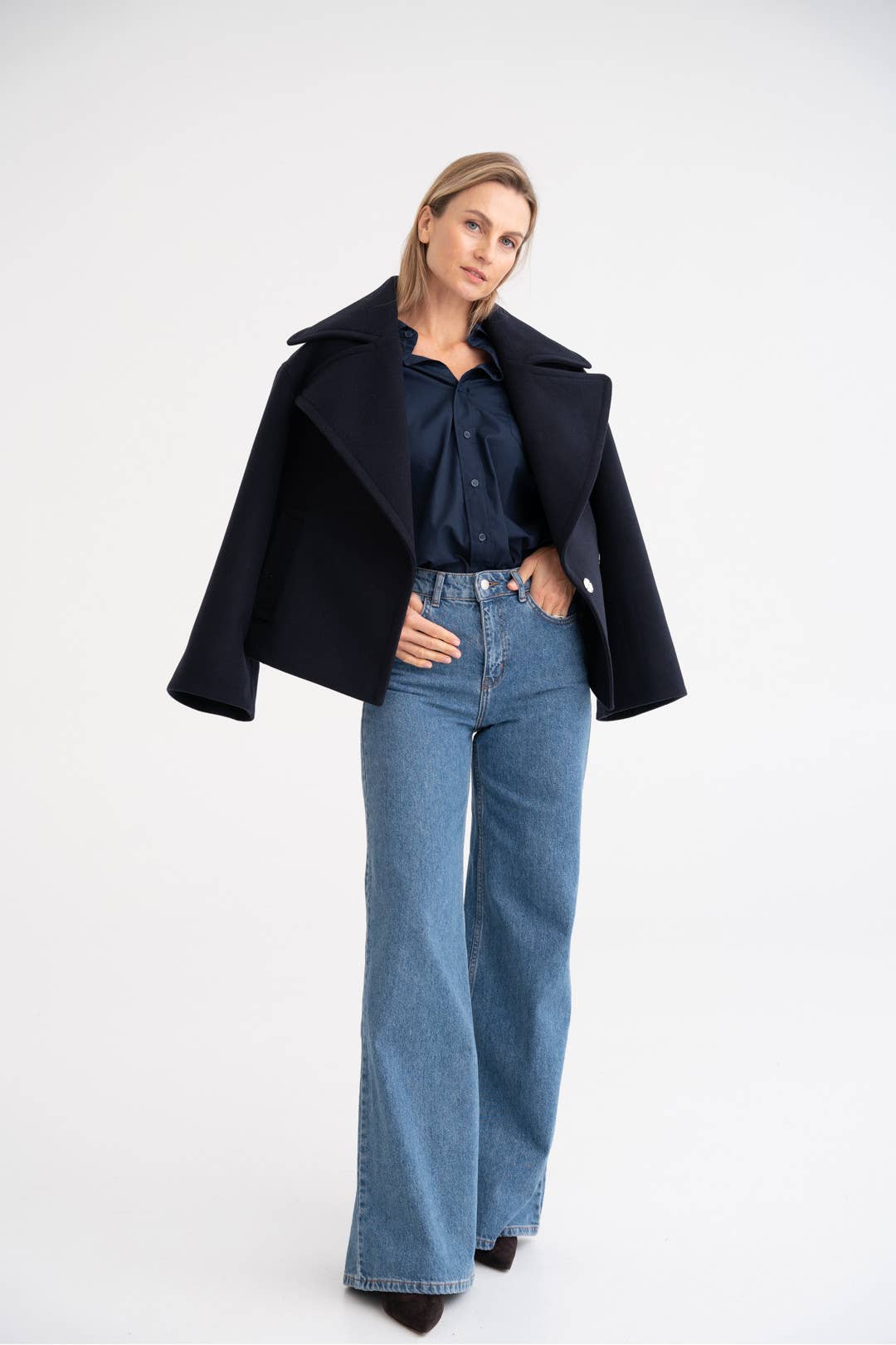 Boxy Mantel in Tiefseeblau