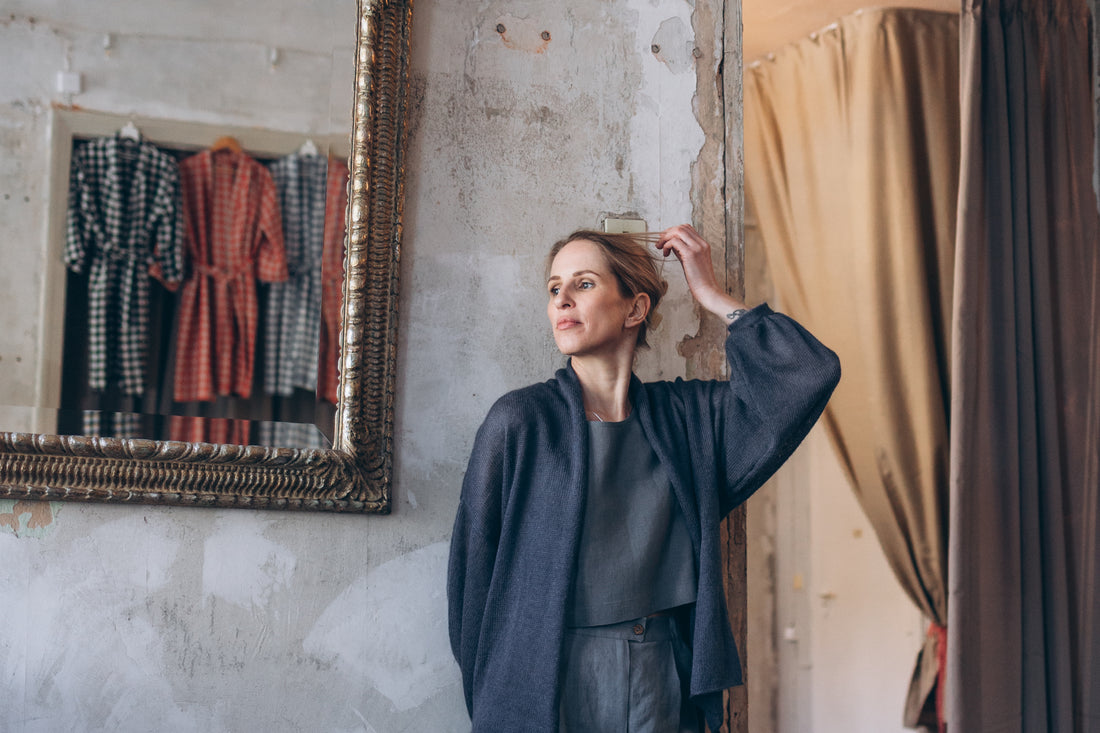 Kurze Weste mit breitem Ärmel