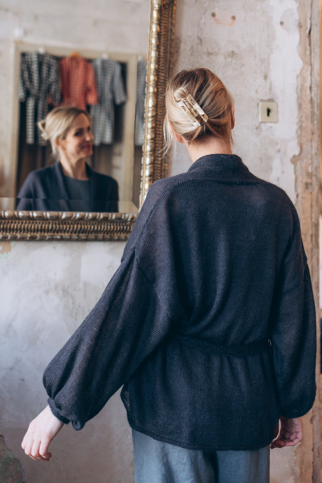 Kurze Weste mit breitem Ärmel