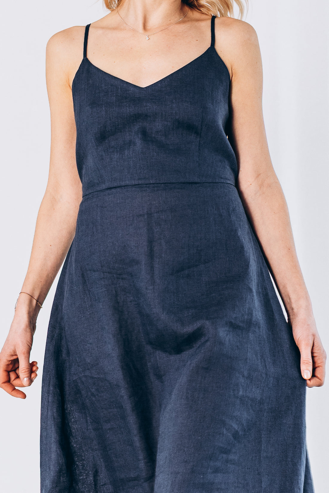 Sommerlicher Kleid aus Leinen "Liga"