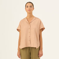 Ärmellose Leinenbluse "Melody" in zarter Pfirsichfarbe - The Baltic Shop