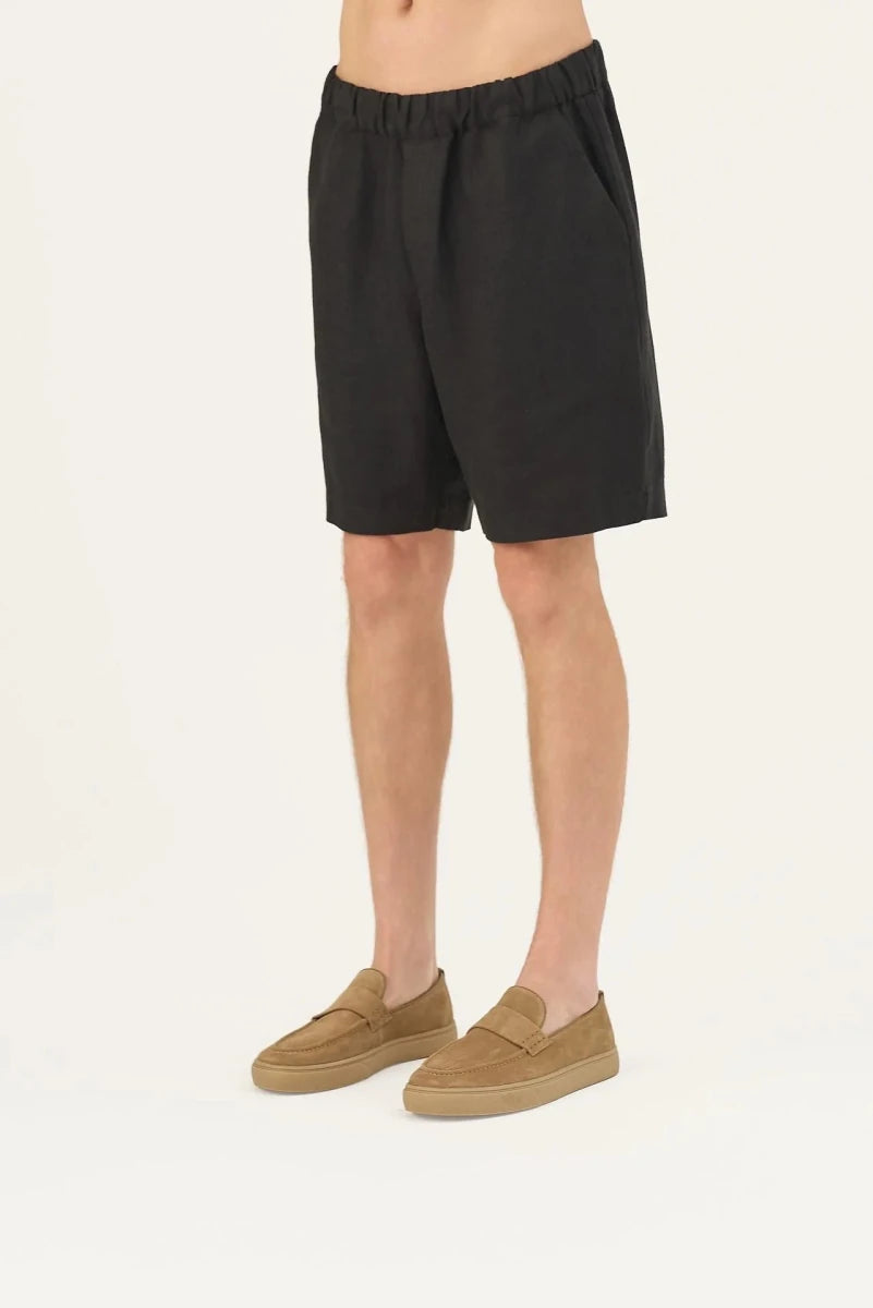 Amabilis Shorts in Schwarz – Entspannter Sommerkomfort aus Leinen - The Baltic Shop