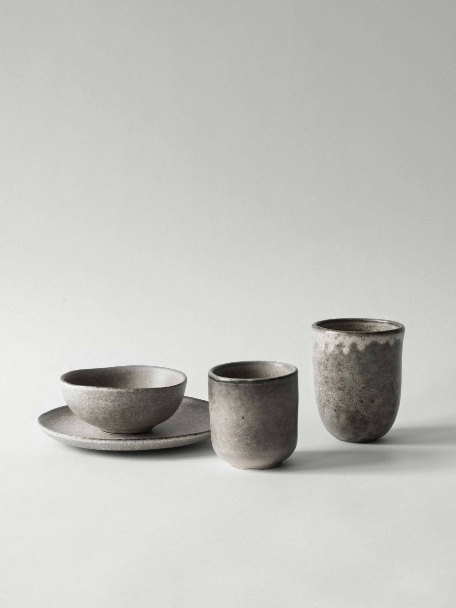 Becher aus Steinzeug - The Baltic Shop