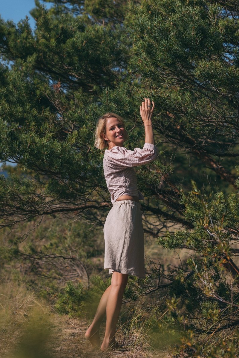 Beiger Rock aus Leinen - The Baltic Shop