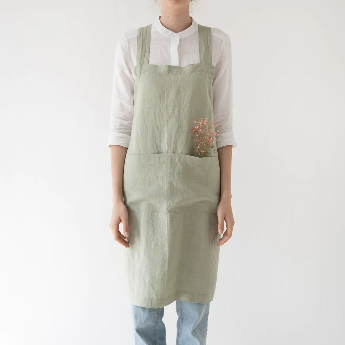 Crossback Latzschürze aus Leinen in viele Farben