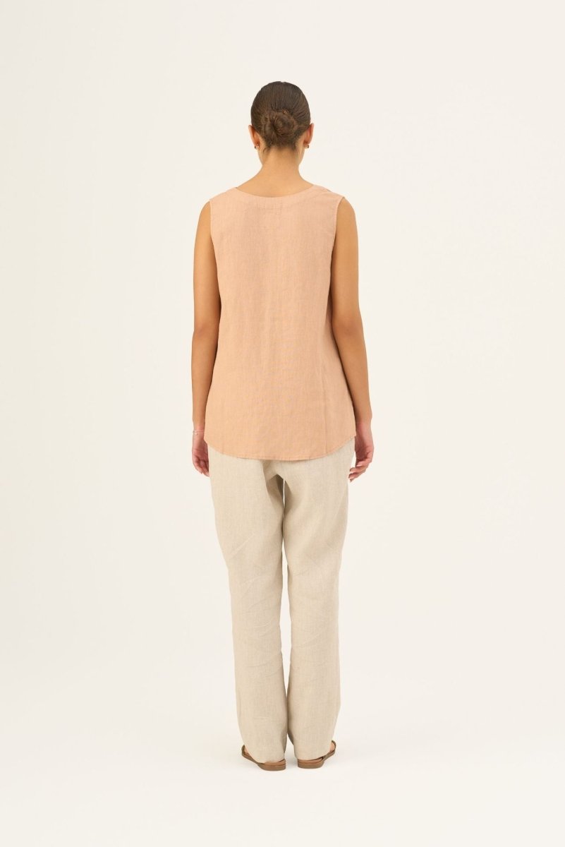 Daffodil V - Neck Leinentop in zarter Pfirsichfarbe - The Baltic Shop