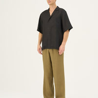 Entspannte Leinenhose in Khaki für Herren - The Baltic Shop