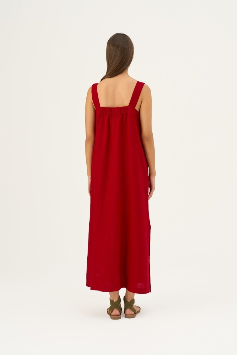 Fugue Leinenkleid in Rot – Langes Sommerkleid mit modernem Minimalismus - The Baltic Shop