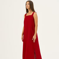 Fugue Leinenkleid in Rot – Langes Sommerkleid mit modernem Minimalismus - The Baltic Shop