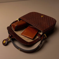 Geflochtene Ledertasche in Braun - The Baltic Shop