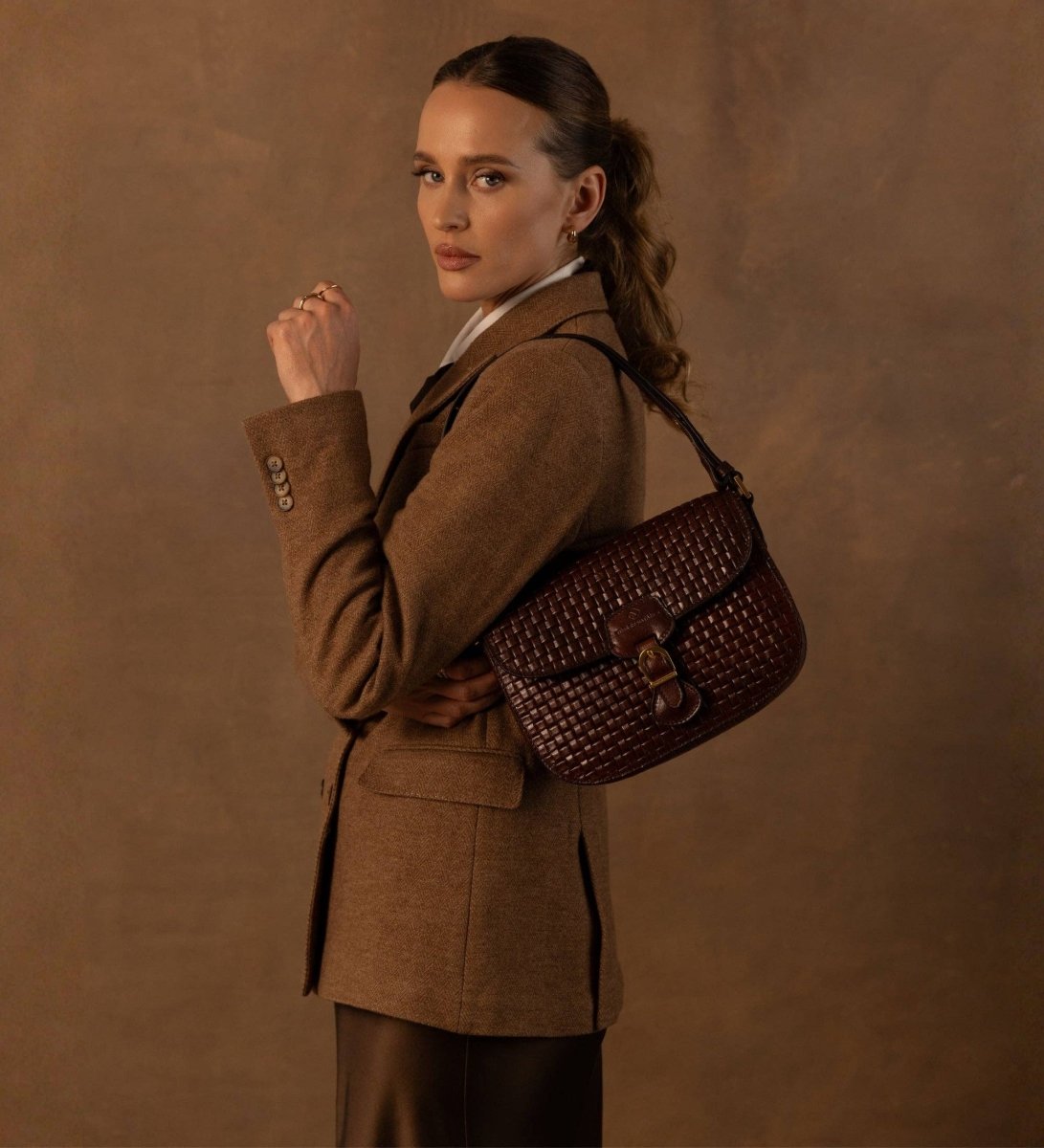 Geflochtene Ledertasche in Braun - The Baltic Shop