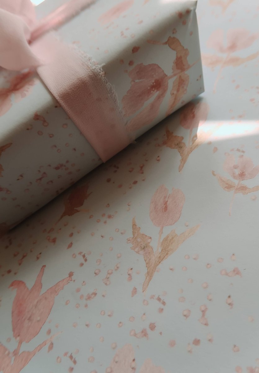 Geschenkpapier mit Rosen - Tulpen, 3 - teiliges Set - The Baltic Shop