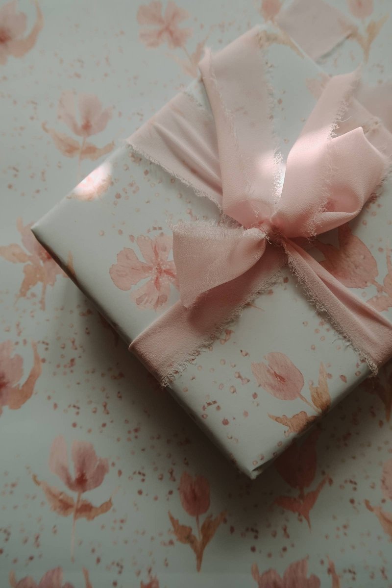 Geschenkpapier mit Rosen - Tulpen, 3 - teiliges Set - The Baltic Shop