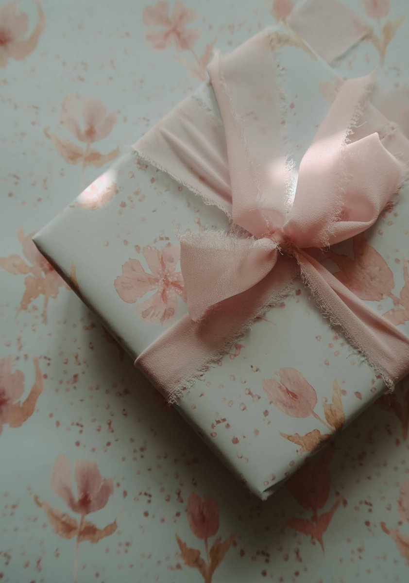 Geschenkpapier mit Rosen - Tulpen, 3 - teiliges Set - The Baltic Shop