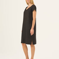 Goldenrod Kleid aus Leinen in Schwarz - The Baltic Shop